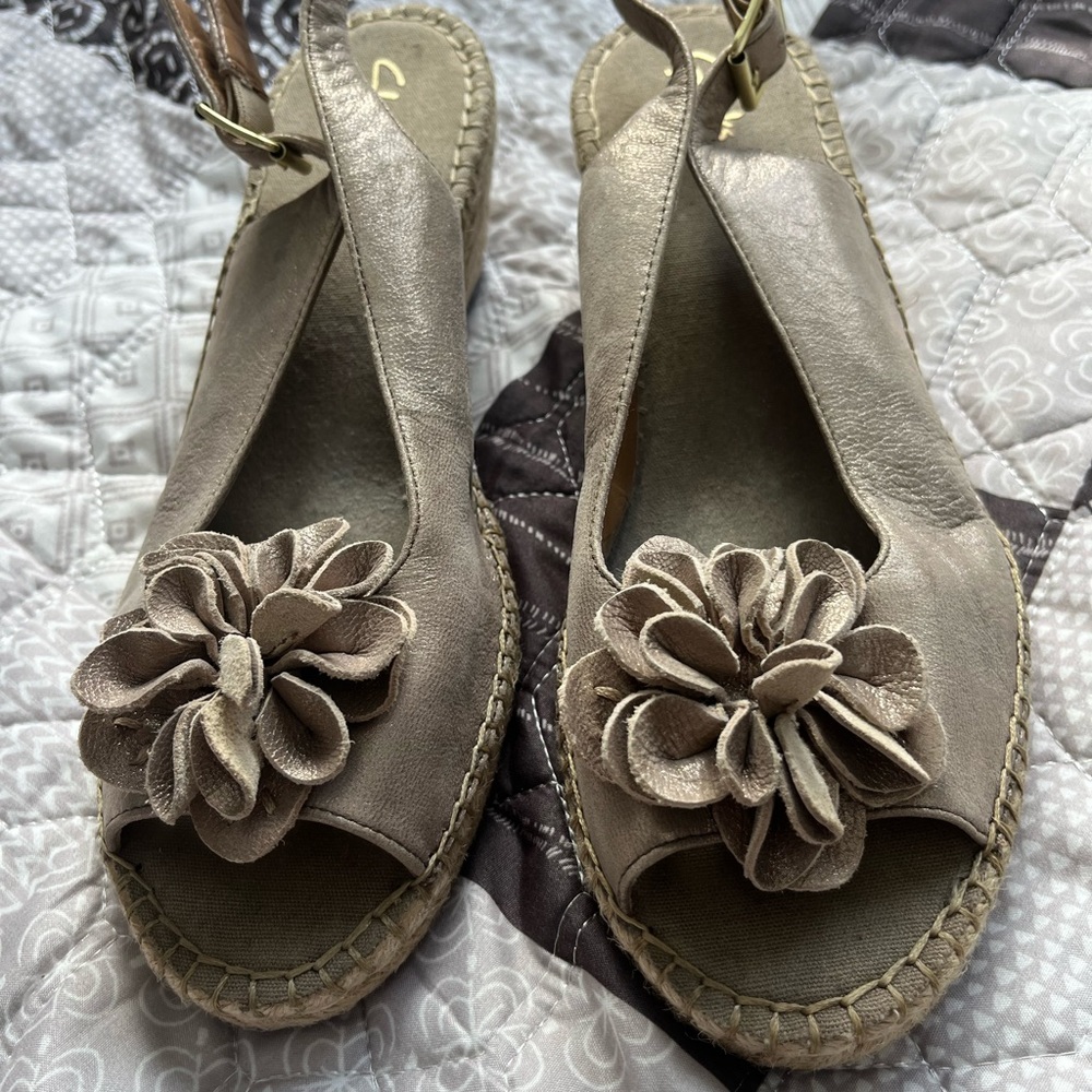 Like new espadrille shoes Size 91/2